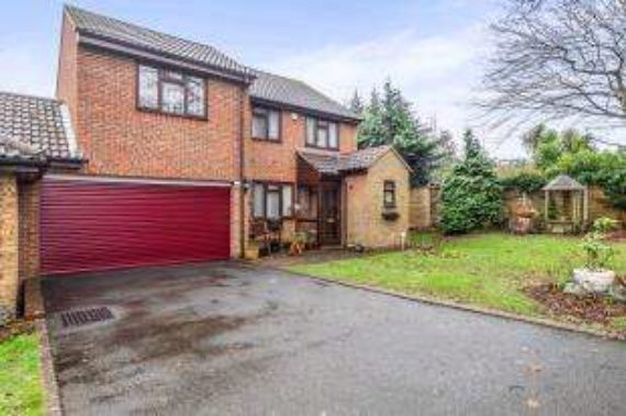 4 bedroom Detached f...